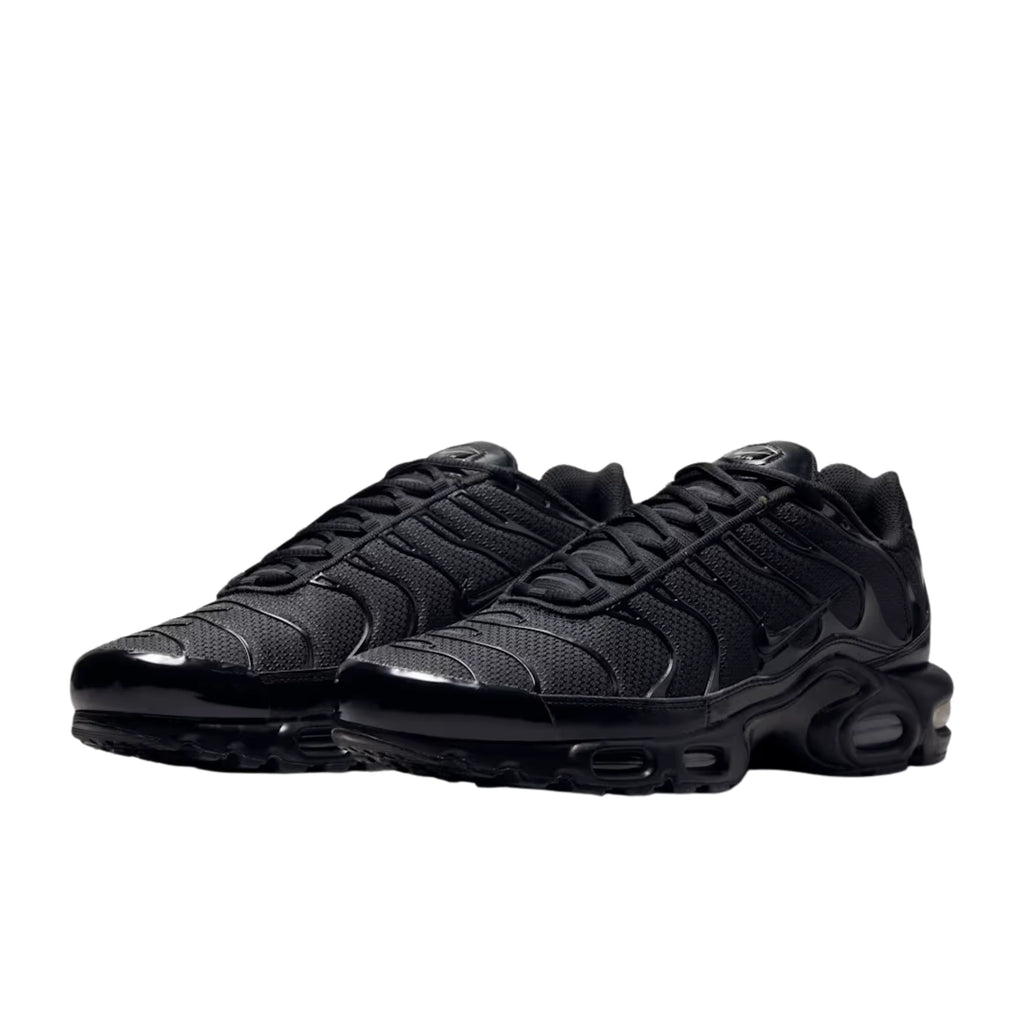 AIR MAX PLUS TRIPLE BLACK