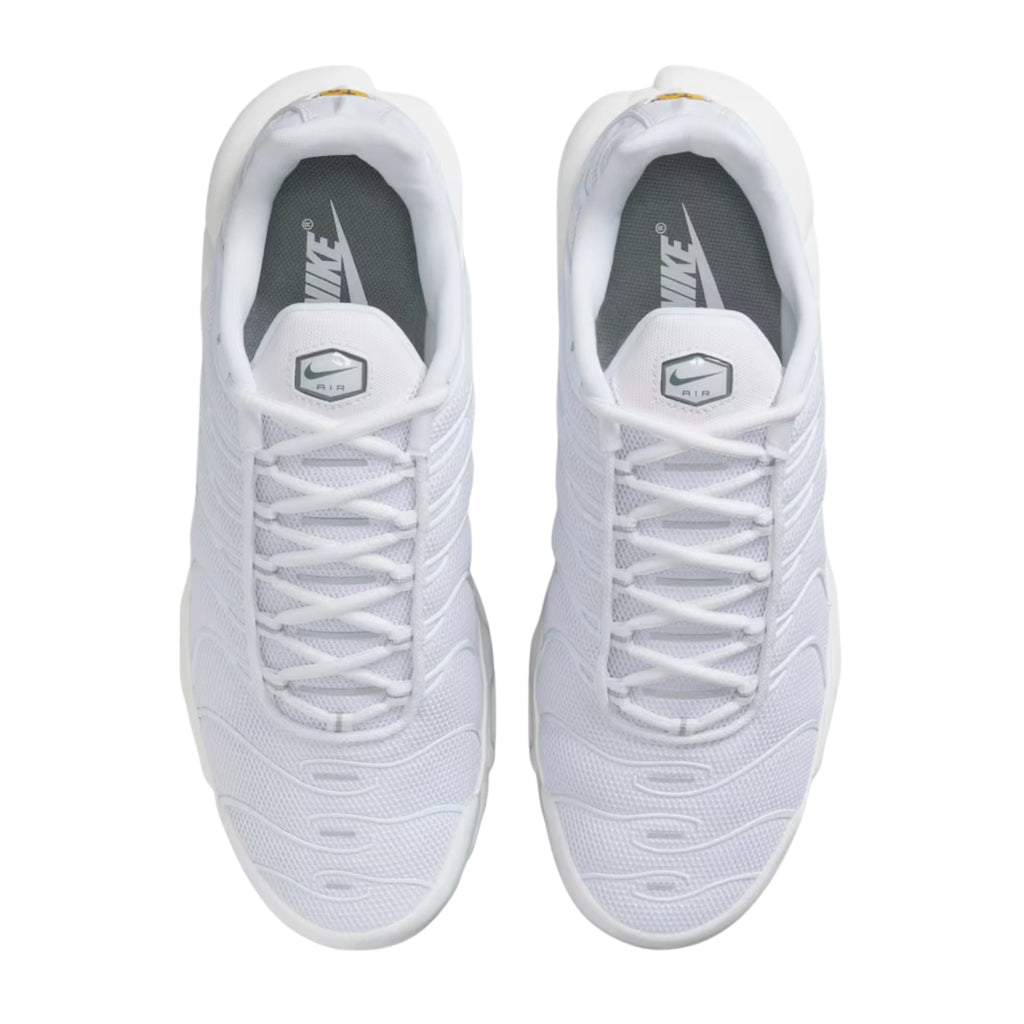 AIR MAX PLUS TRIPLE WHITE