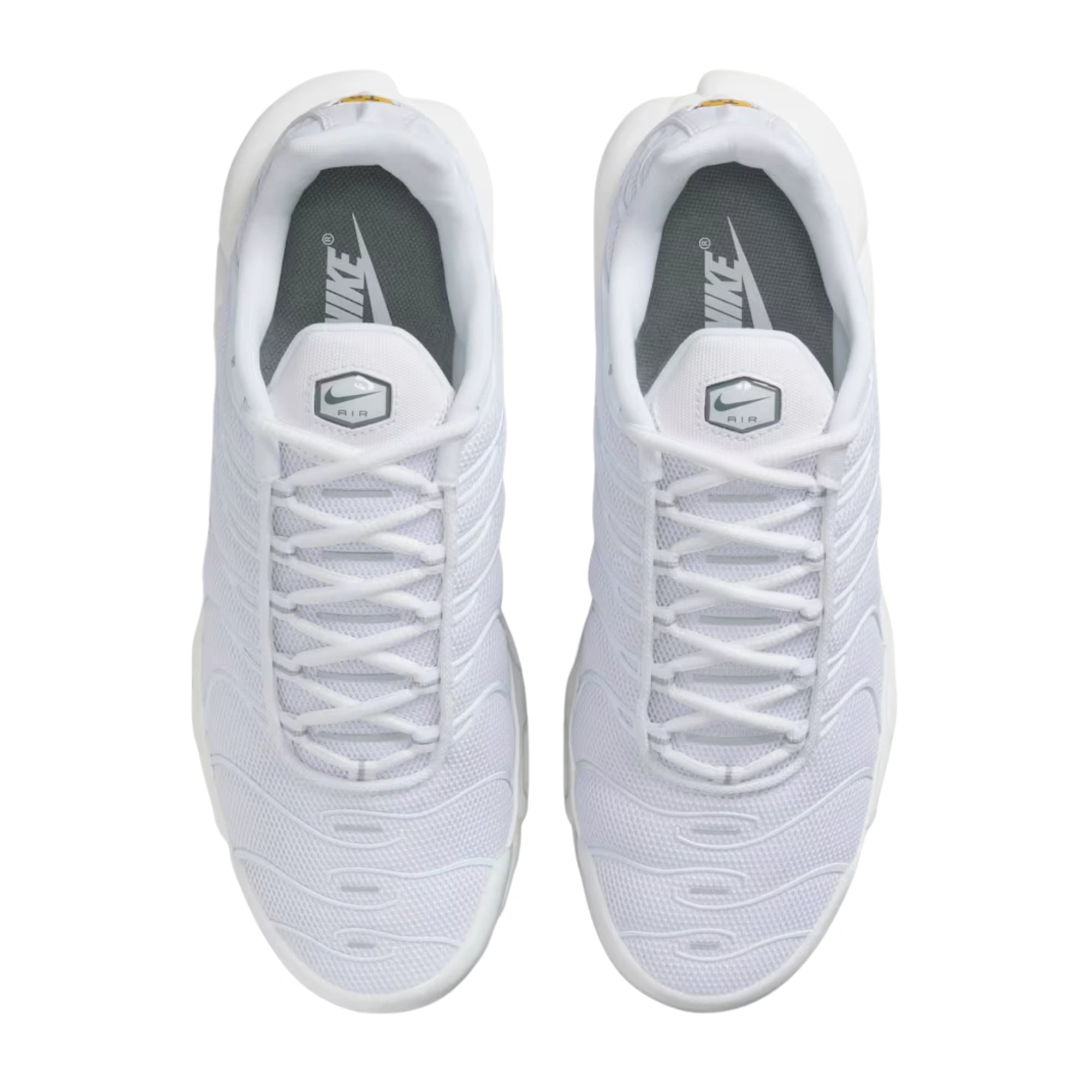 AIR MAX PLUS TRIPLE WHITE